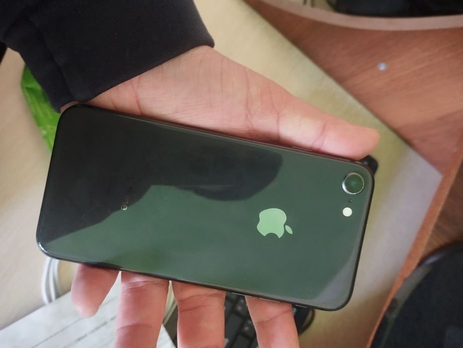 Айфон 8 256 емсот 99