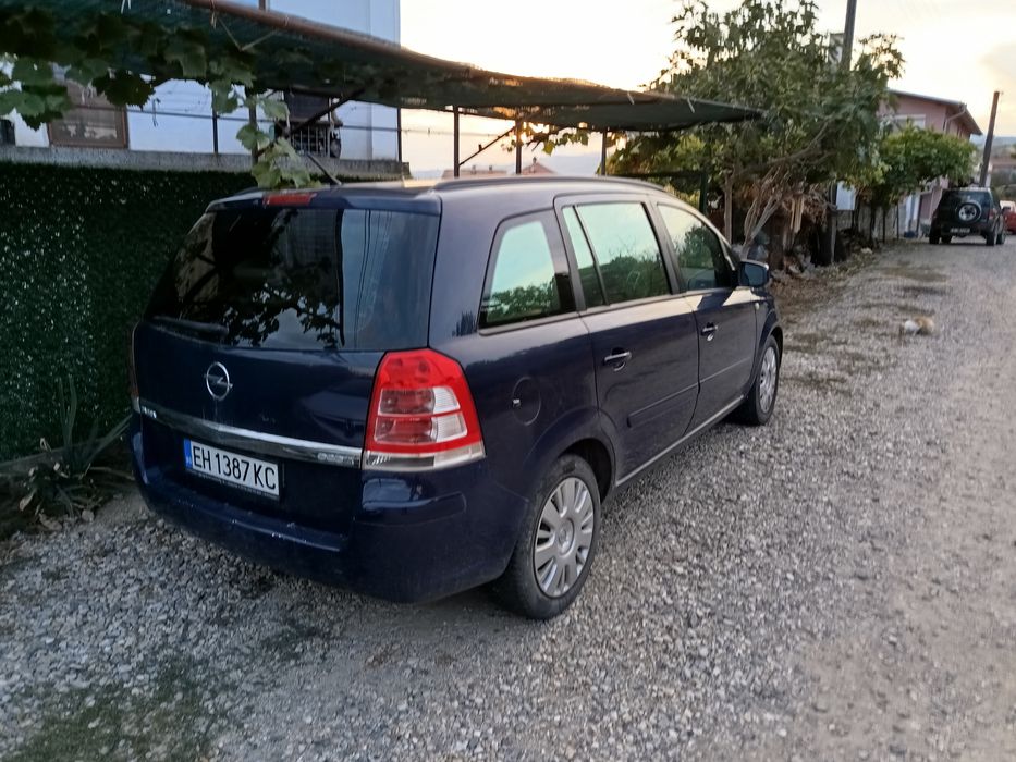 Опел Зафира Б Opel Zafira B