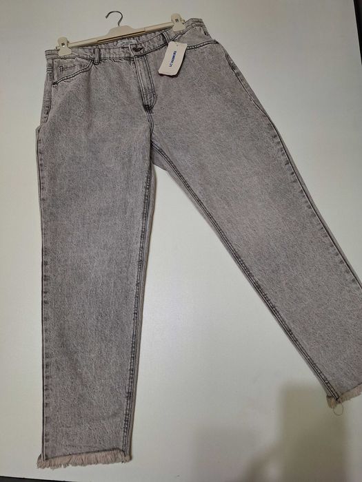 Джинсы новые МОМ размер 34