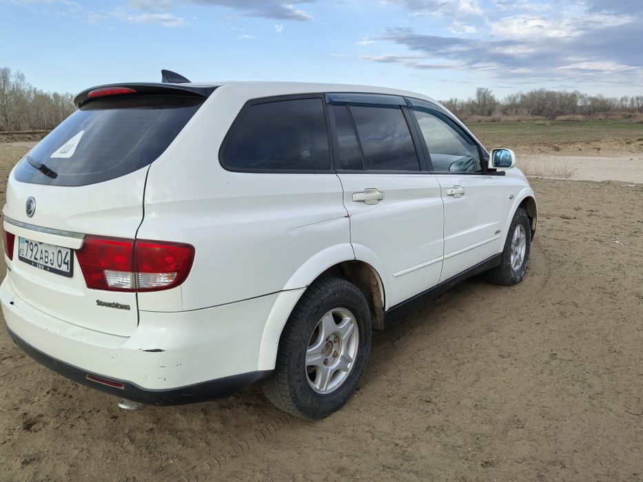 Жағдайы жақсы. Бірқолдан айдалған