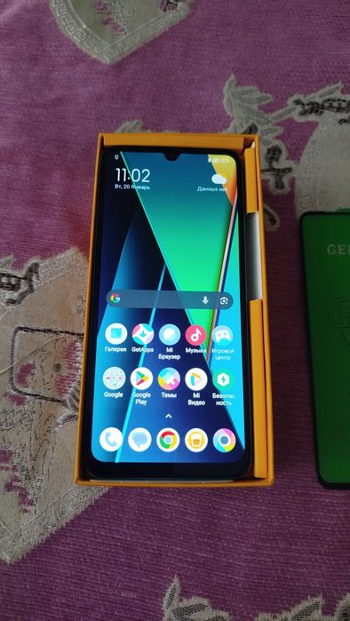 Продам телефон новый POCO C75