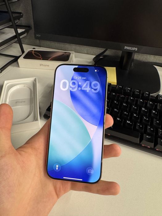 Продаю iPhone 16 Pro в новом состояние