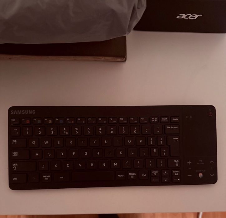 Vand tastatura samsung wireless cu touch pt smart tv