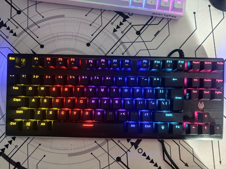 Vând tastatura a+ k74