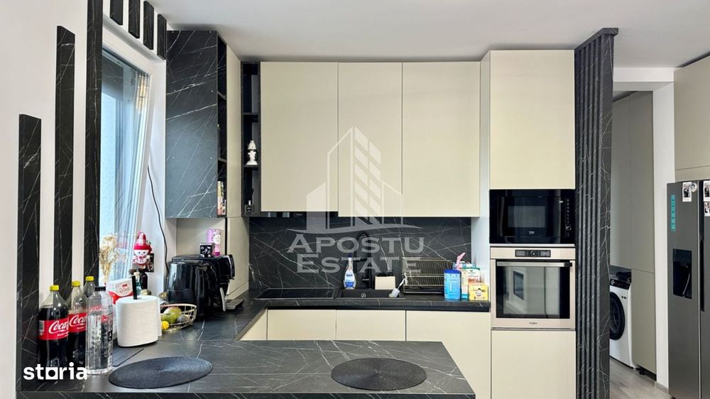 Apartament de vanzare cu 3 camere, etajul intai, Dumbravita — fotografia 3