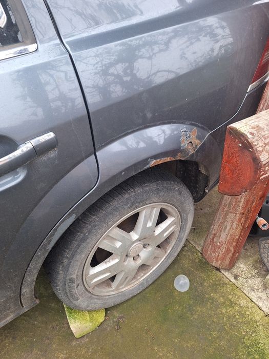 Vând sau dezmembrez Ford Mondeo cu catalizator pe el