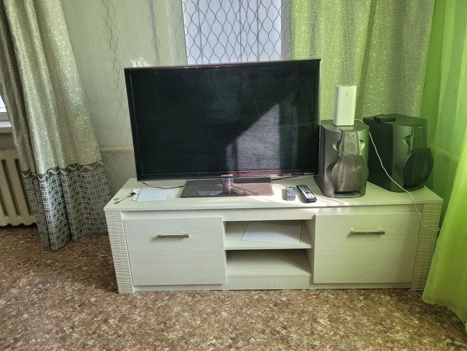 Тумба под тв 160см/50см