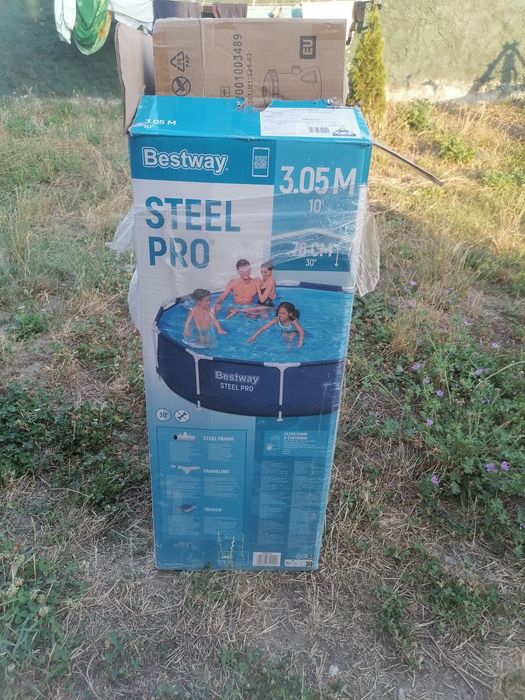 Vând piscină bestway