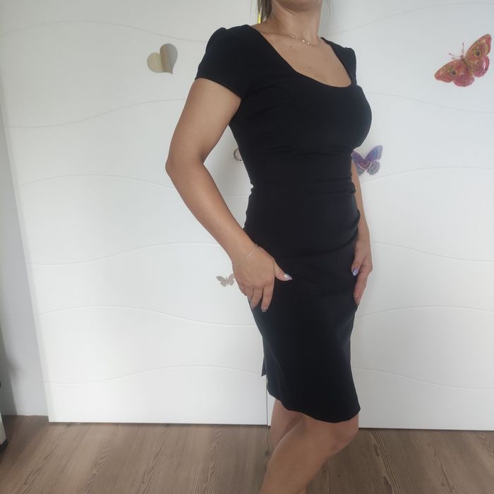 Rochie eleganta neagra 38