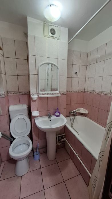 Proprietar inchiriez apartament 2 camere la 5 min de metrou Lujerului