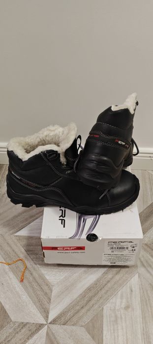 Bocanci de protecție