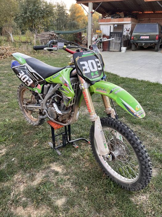 Suzuki rmz 450 sau Kawasaki kxf 250