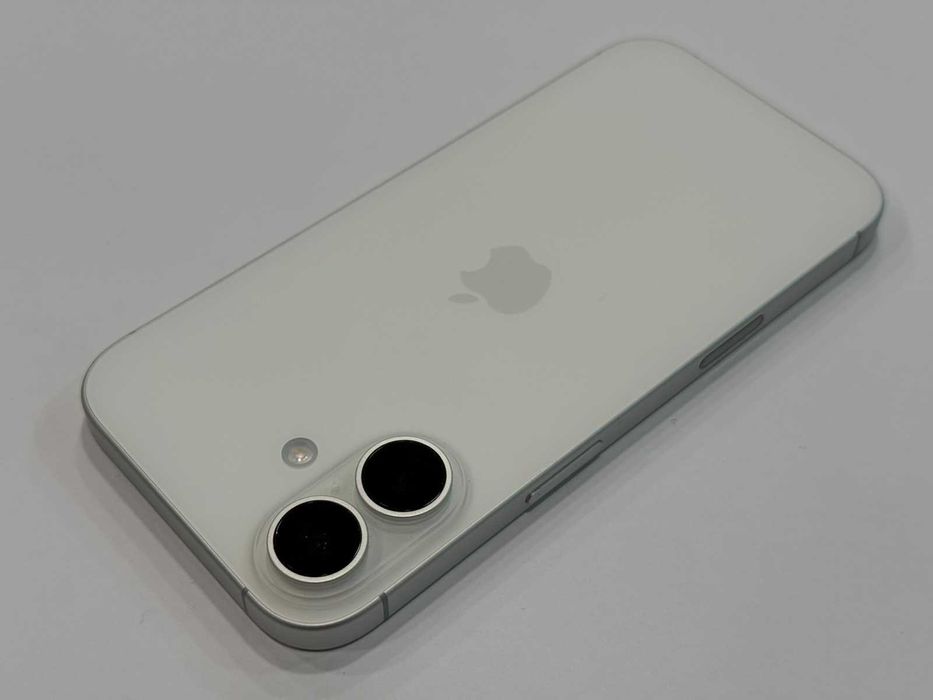 iPhone 17 – 512GB / 100% Battery Health / 0 Cycles