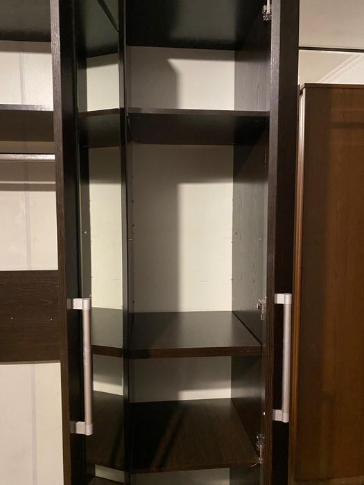 Шкаф большой для одежды