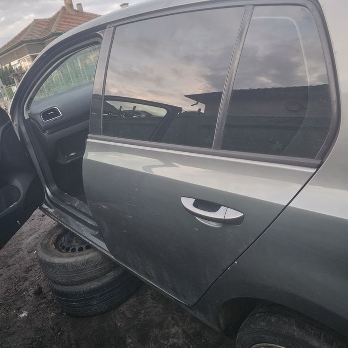 Врати и огледала за голф 6  във перфектно същоияние