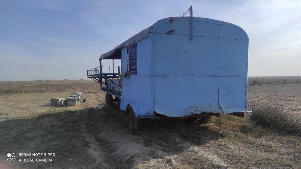 Асалари вагон. Улей на прицепе.