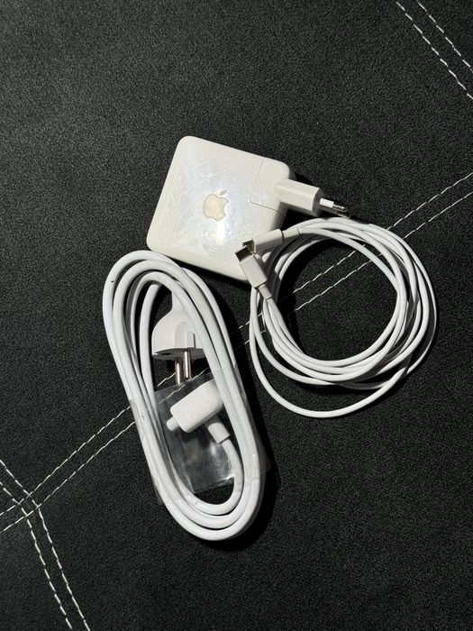 Apple USB C Power Adapter 61 W  incarcator original MacBook iPad