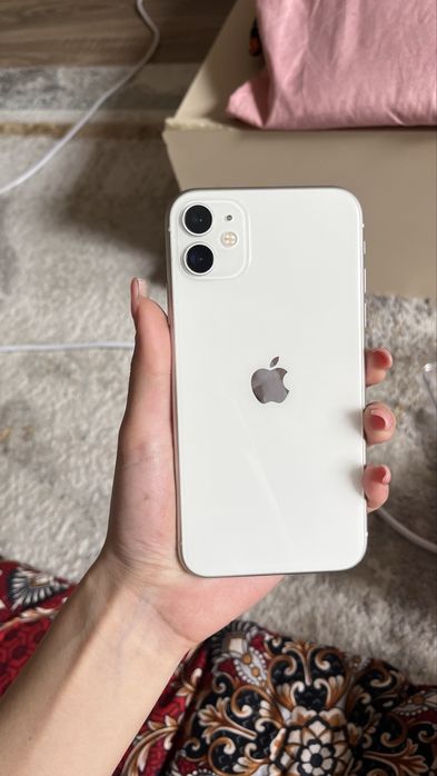 Продам iPhone 11 White 128 GB