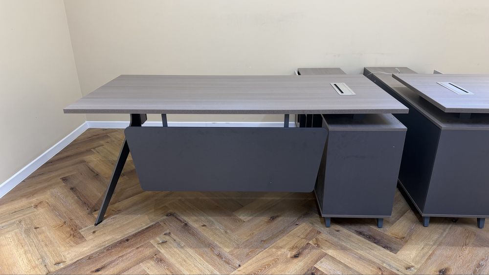 Стол офисный рабочий