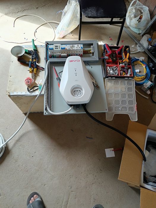 Установка и ремонт электромобилний зарядни устроства