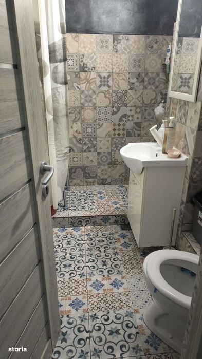 Apartament La Cheie cu 2 camere, zona Garii, parter cu balcon.