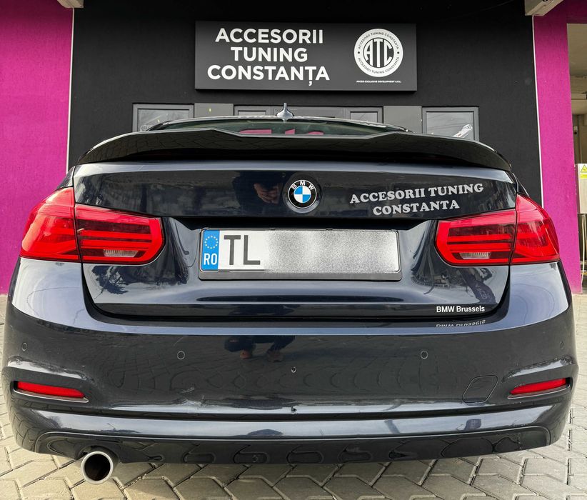 Eleron Portbagaj - BMW F30 PSM Negru Lucios