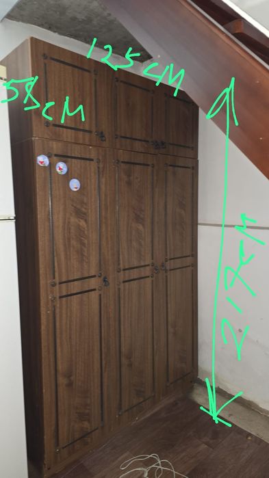 Антикварный шкаф