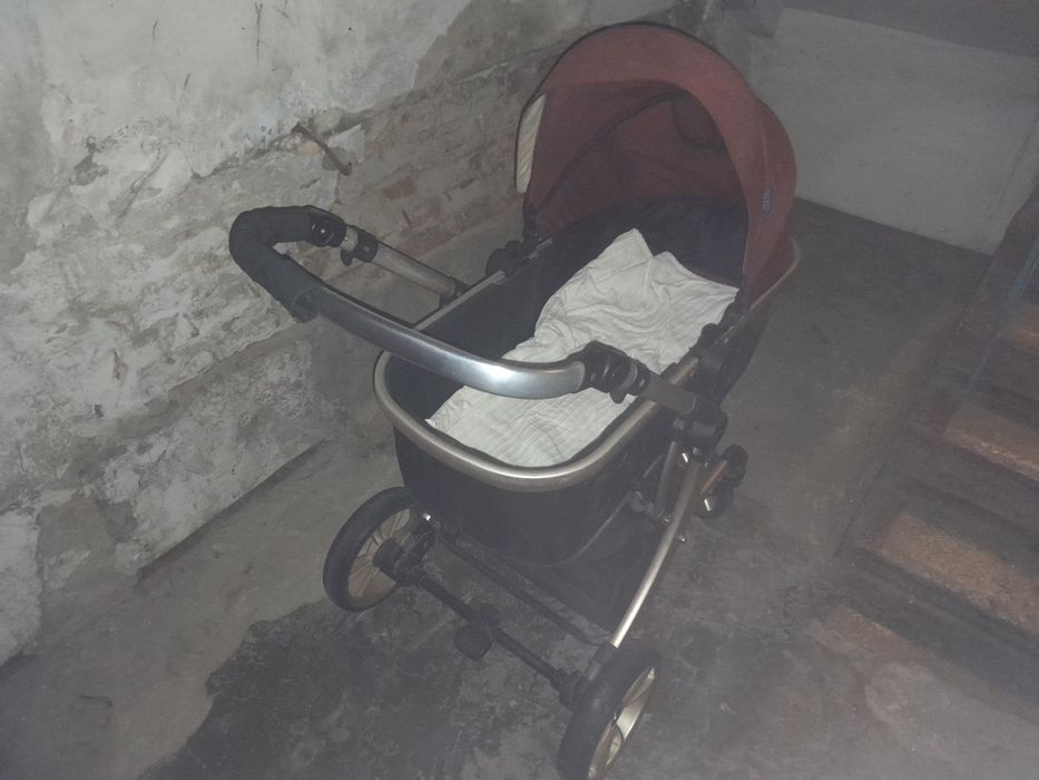 Коляска не дорого продам