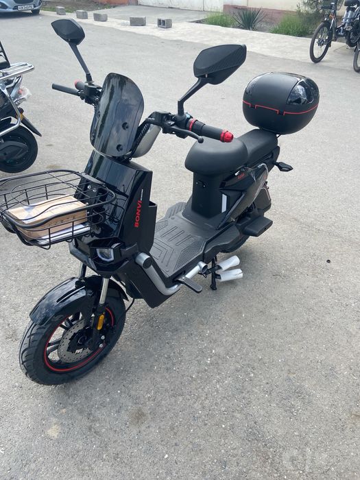 Elektro skuter sotiladi 4 mln 8500 km yurgan