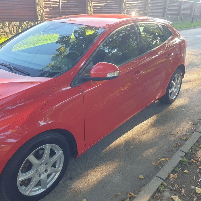 Vand volvo v40 an 2012