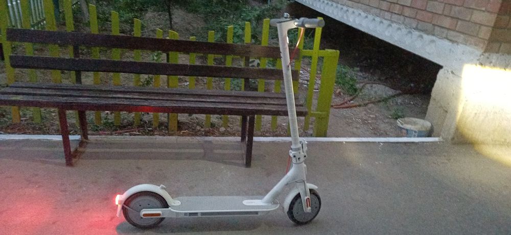 Продается Электросамокат Xiaomi Electric Scooter 3 Lite.