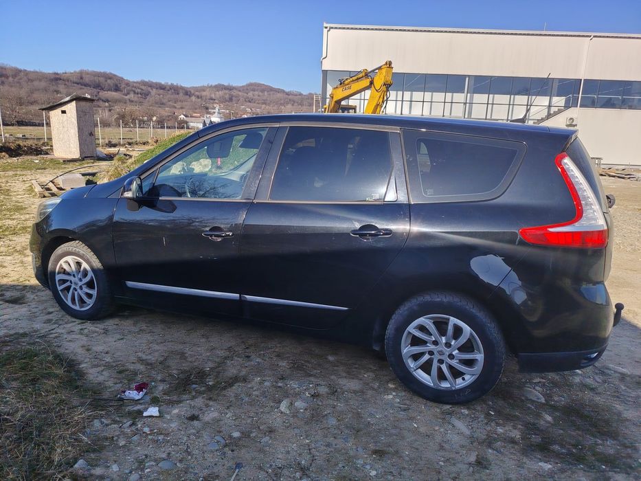 Renault Scenic 2012 luna a-5