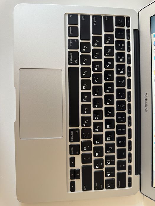 Продам MacBook Air Apple
