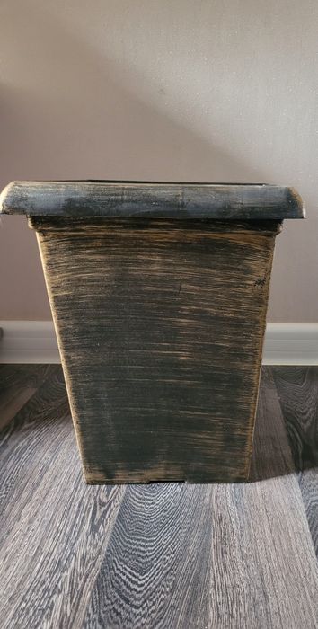 Продам горшки коричневые большие