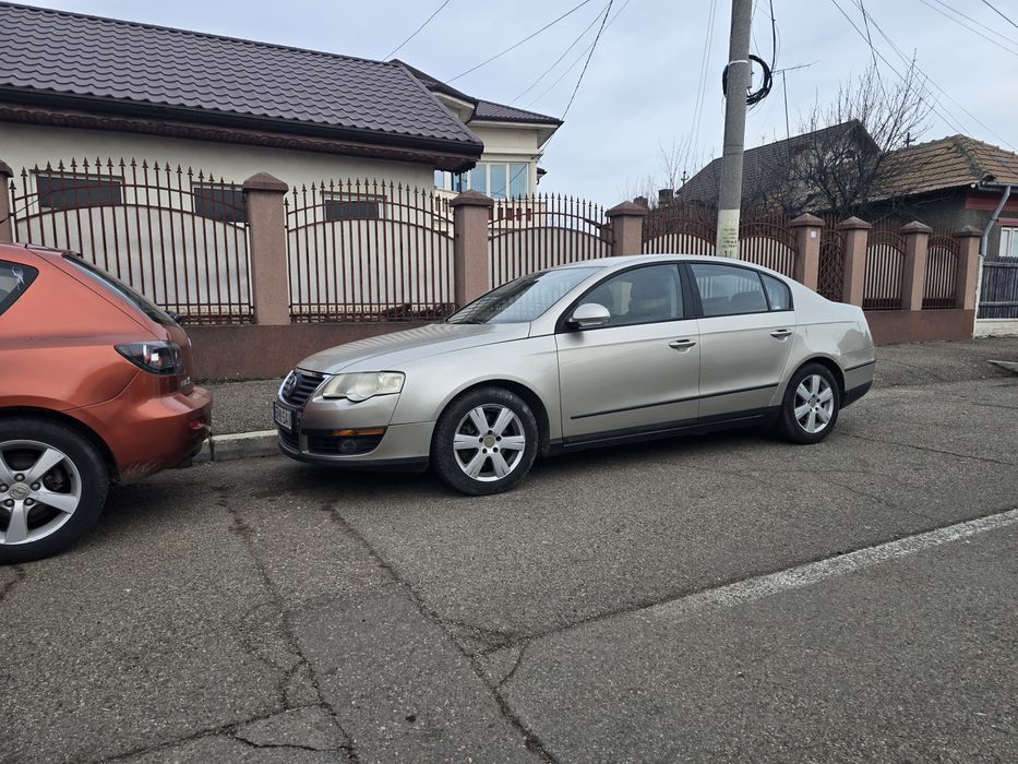 Vând berlină Passat B6 2000cm³ benzină