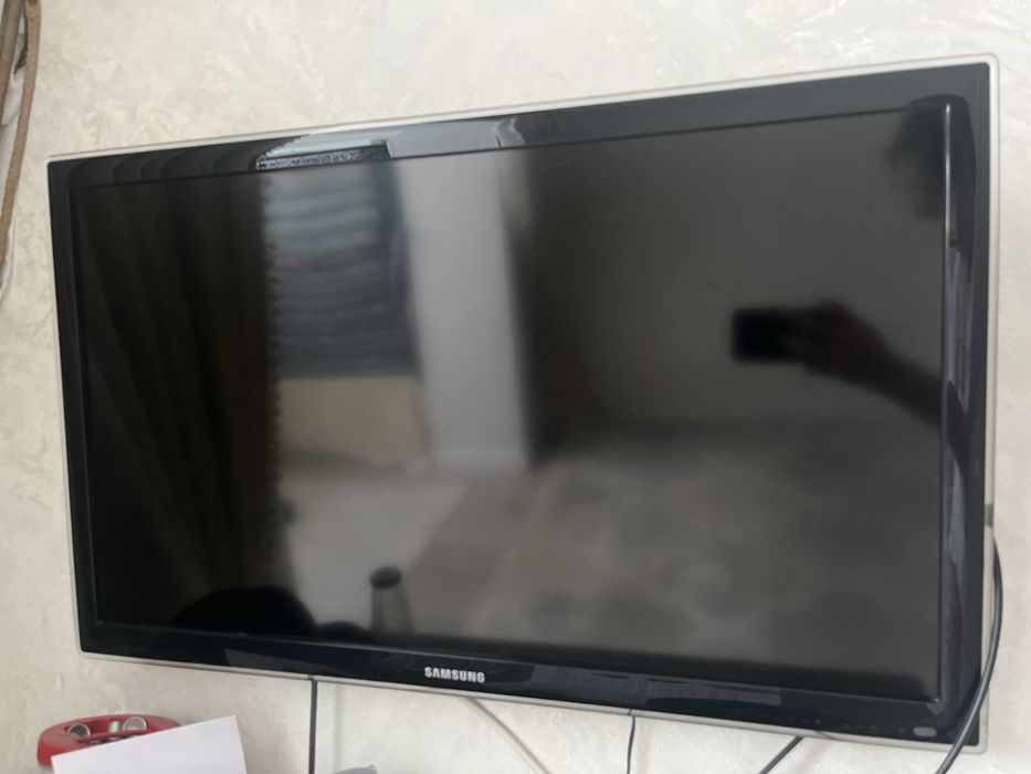 Продаю телевизор samsung