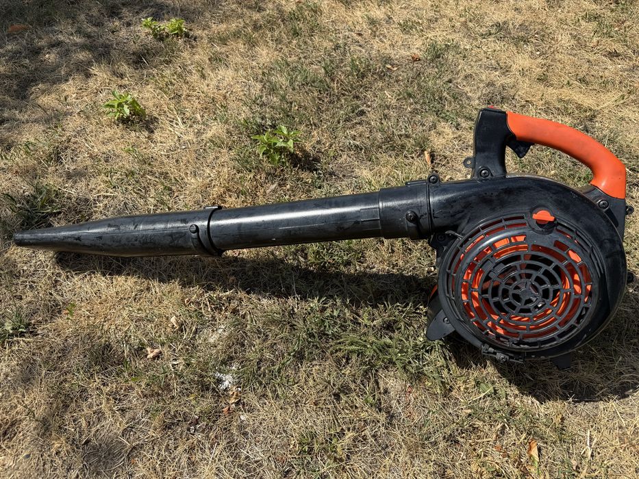 Vand suflanta de frunze FUXTEC in stare foarte buna, perfect functionala