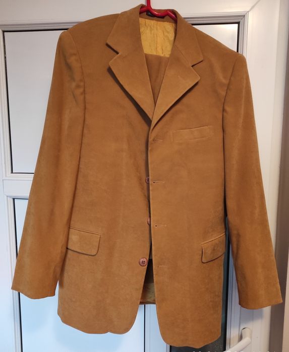 Costum barbati marime 46