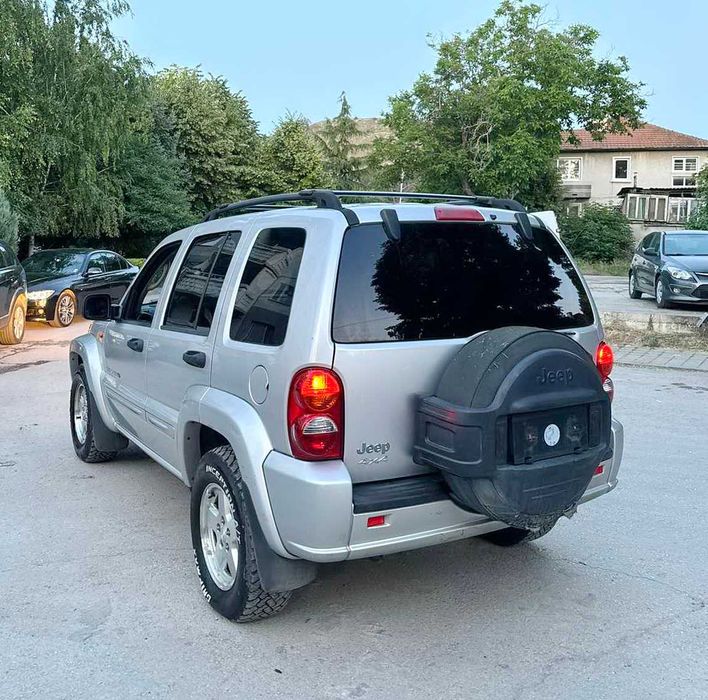 Jeep  Cherokee  2.8 CRD  автомат - нов внос