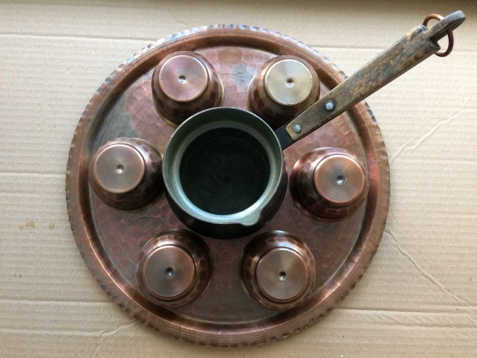 Ретро сервиз от кована мед - поднос, джезве и 6 чаши