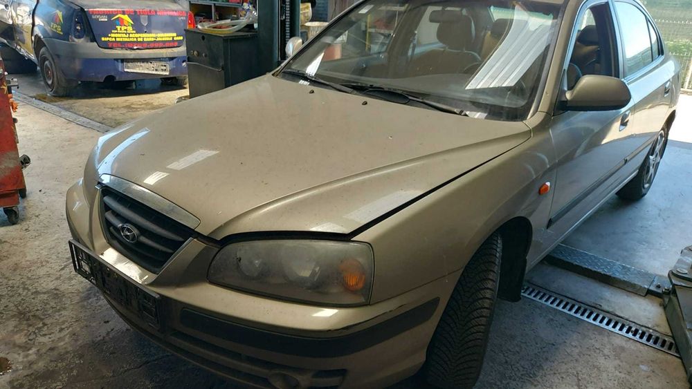 Fata completa Hyundai Elantra