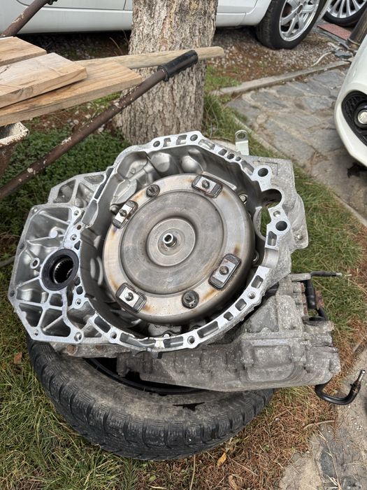 Продавам CVT автоматична кутия от нисан мурано 3.5 бензин.