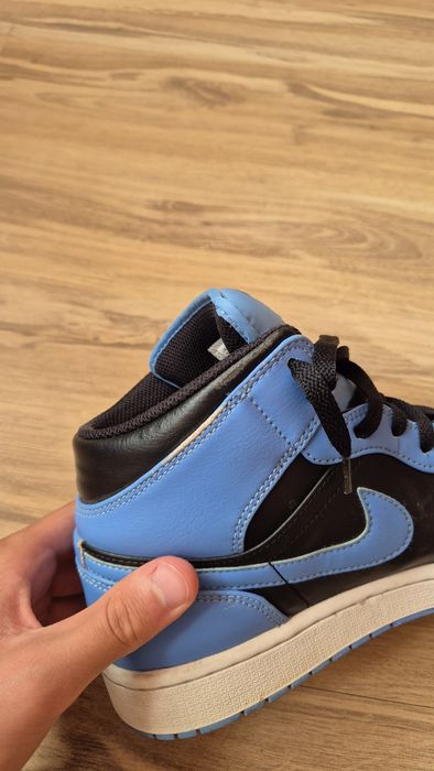 Nike Air Jordan 1  Mid 42,5