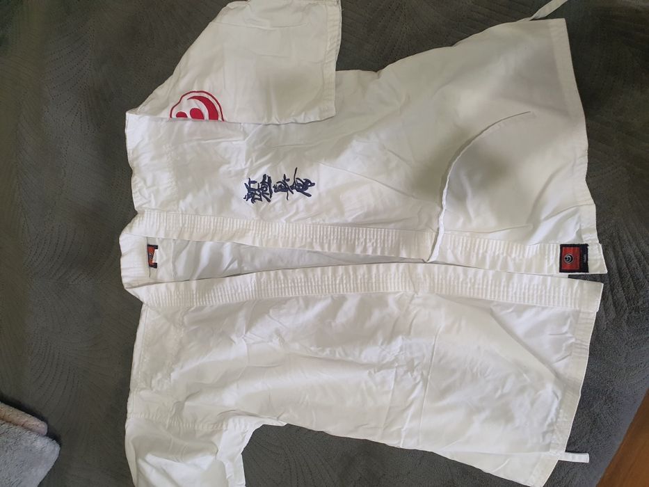 Продам кимоно детское