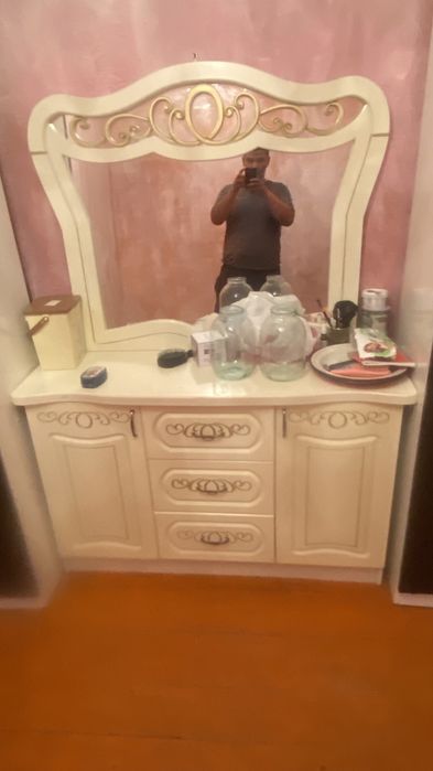 Спальный гарнитур