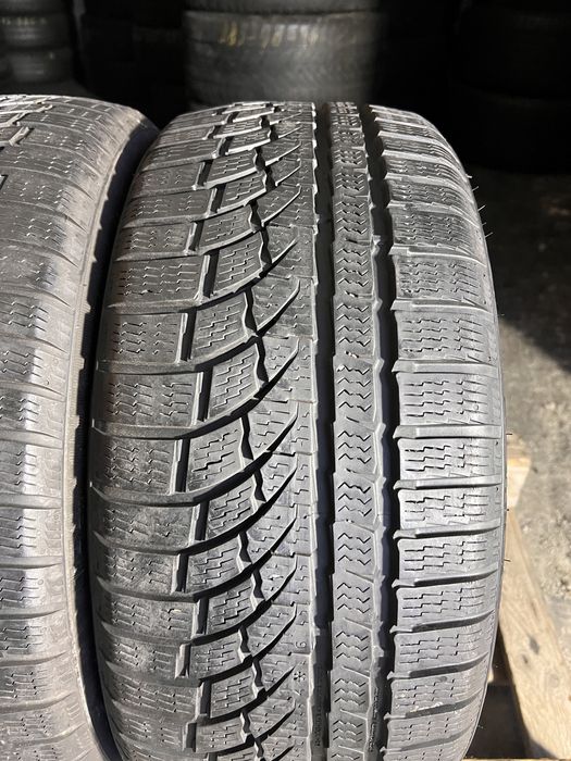 2 anvelope iarna 215/40/17 , Nokian , 6.8 mm