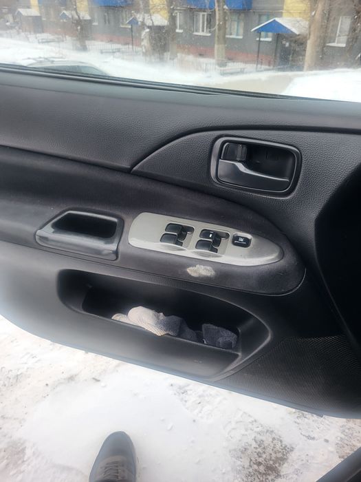 Митсубиси лансер9 2009год