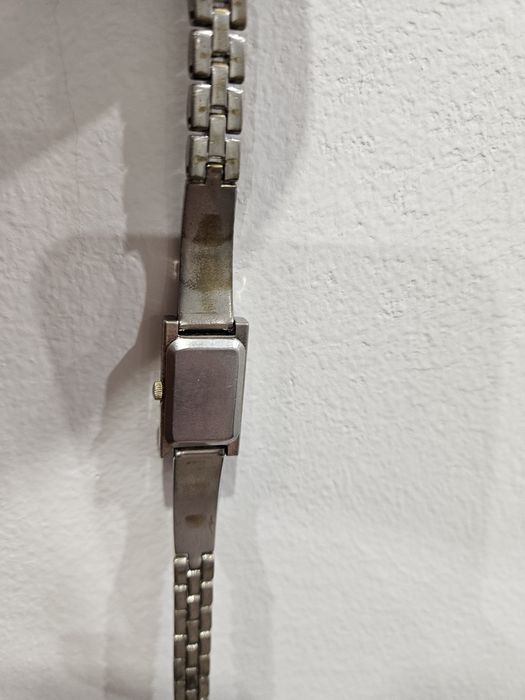 Часы женские  наручные