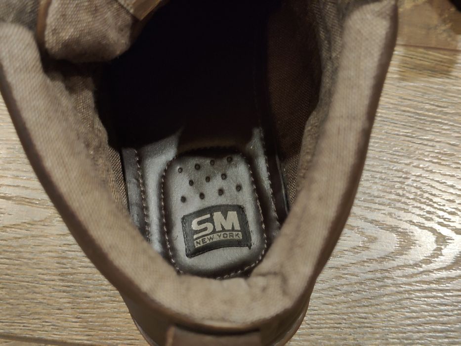 Ботинки мужские продам .