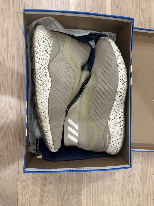 Кроссовки adidas